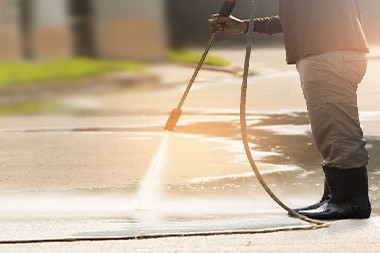 Federal Way pressure washing contractors in WA near 98001